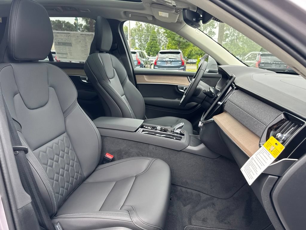 New 2026 Volvo XC90 B6 Plus w/ Protection Package AWD/4WD image 21