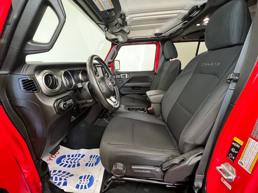 Used 2022 Jeep Wrangler Unlimited Sahara w/ Cold Weather Group image 4