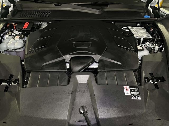 Certified 2025 Porsche Cayenne E-Hybrid image 25