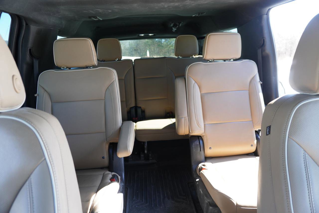 Used 2023 Chevrolet Suburban Premier image 20