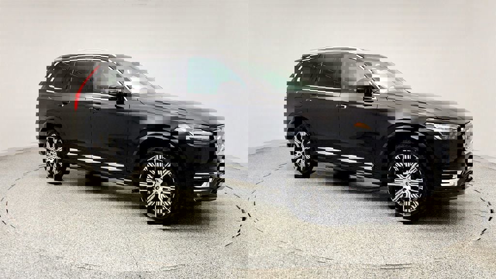 Used 2021 Volvo XC90 T6 Inscription w/ Climate Package image 3