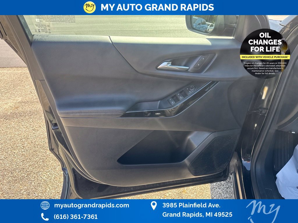 Used 2026 Chevrolet Equinox LT AWD/4WD image 10