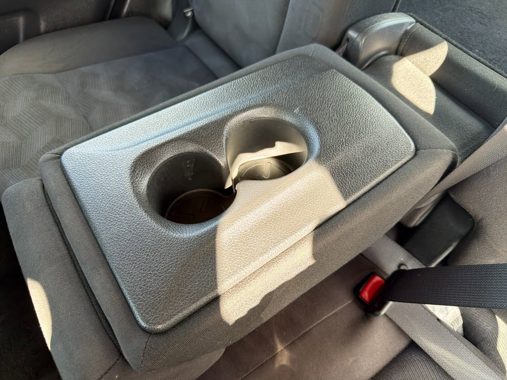 Used 2015 Nissan Rogue S image 23