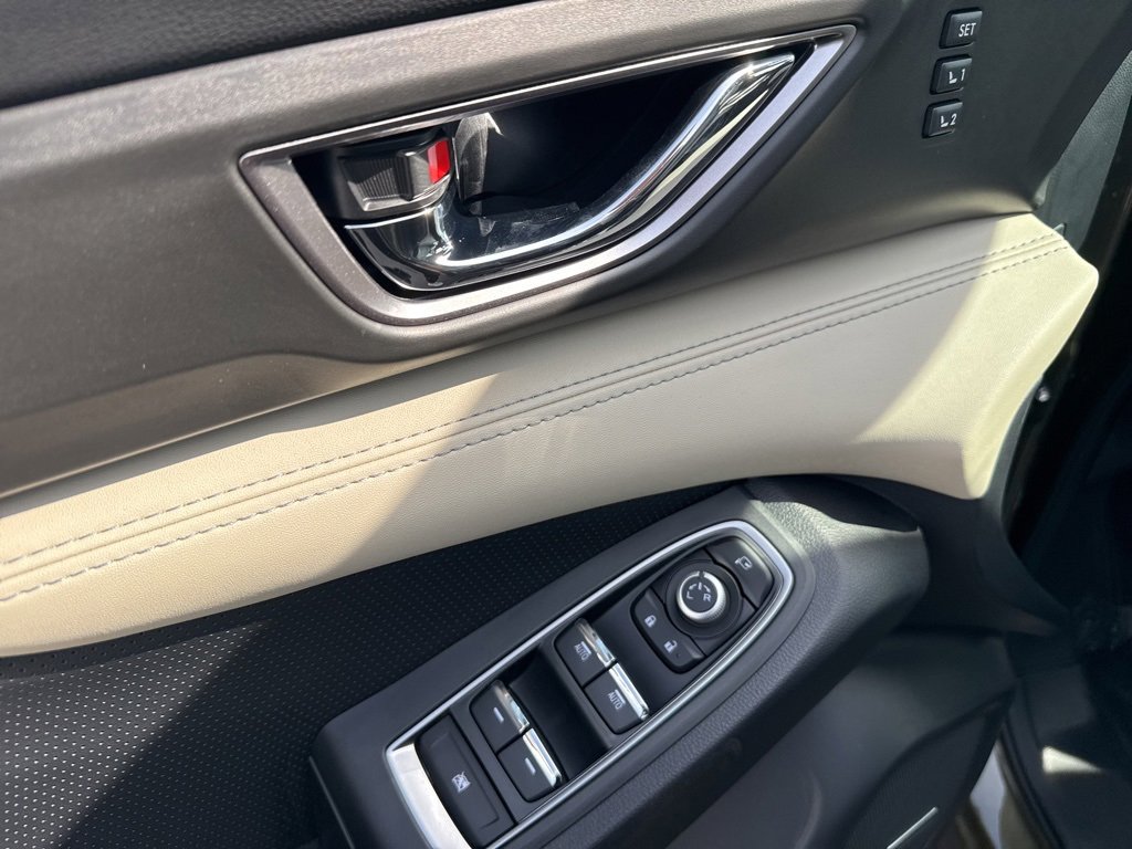 New 2025 Subaru Ascent Limited image 9