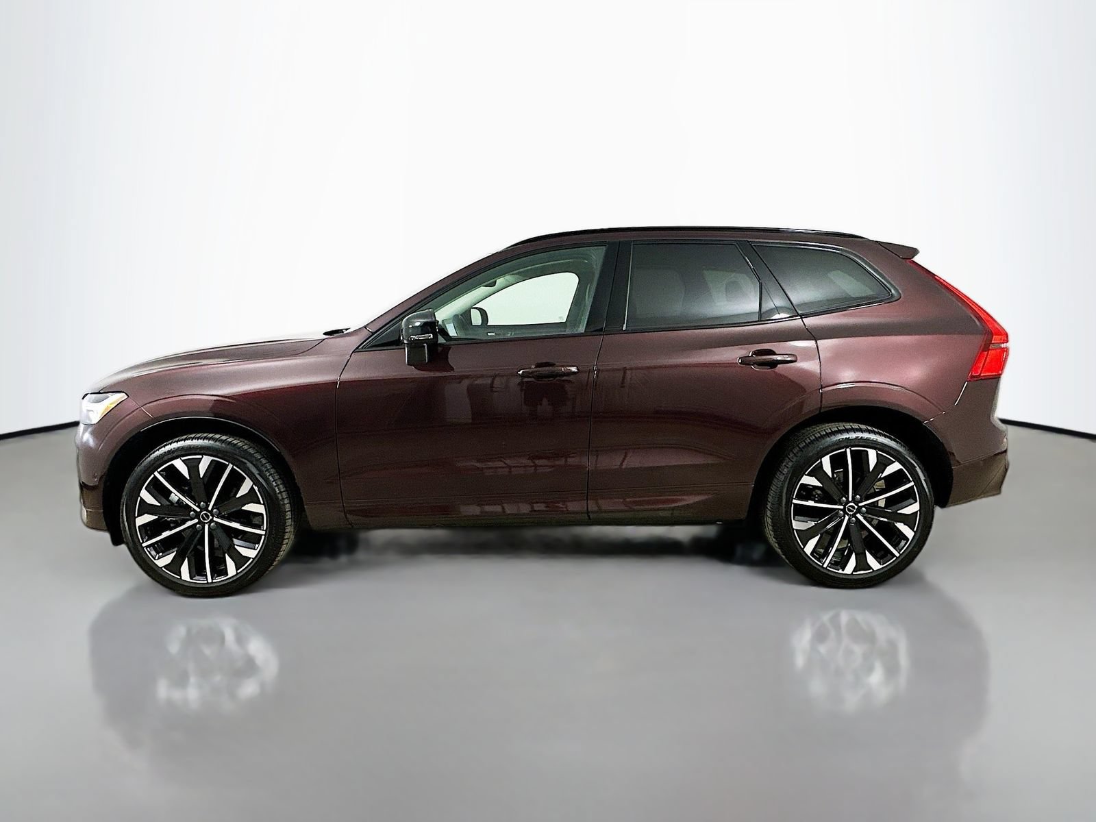 New 2026 Volvo XC60 B5 Ultra w/ Protection Package Premier AWD/4WD image 8
