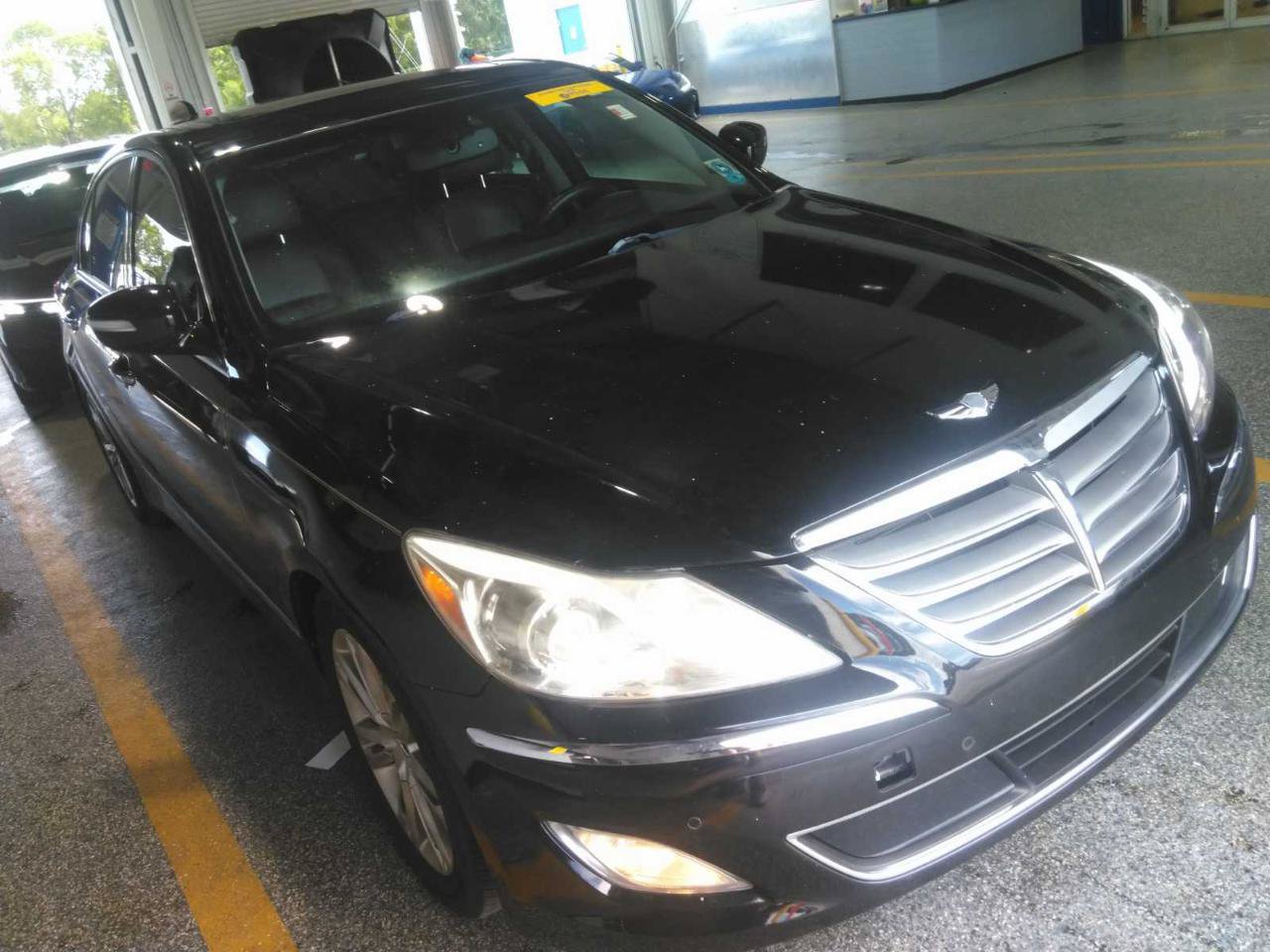 Used 2012 Hyundai Genesis 4.6 RWD image 2