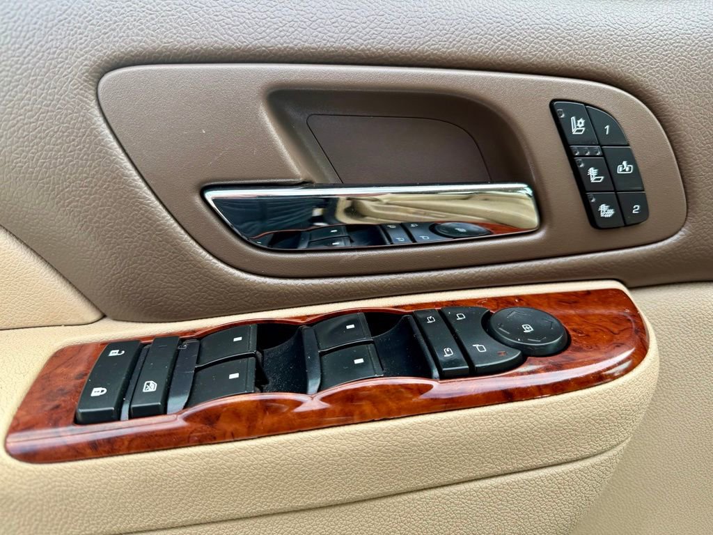 Used 2014 Chevrolet Tahoe LTZ image 25