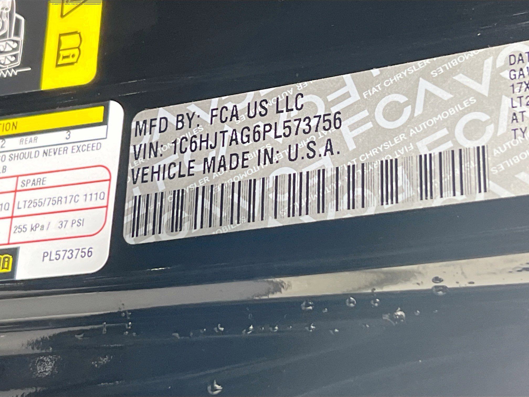 Used 2023 Jeep Gladiator Willys AWD/4WD image 30