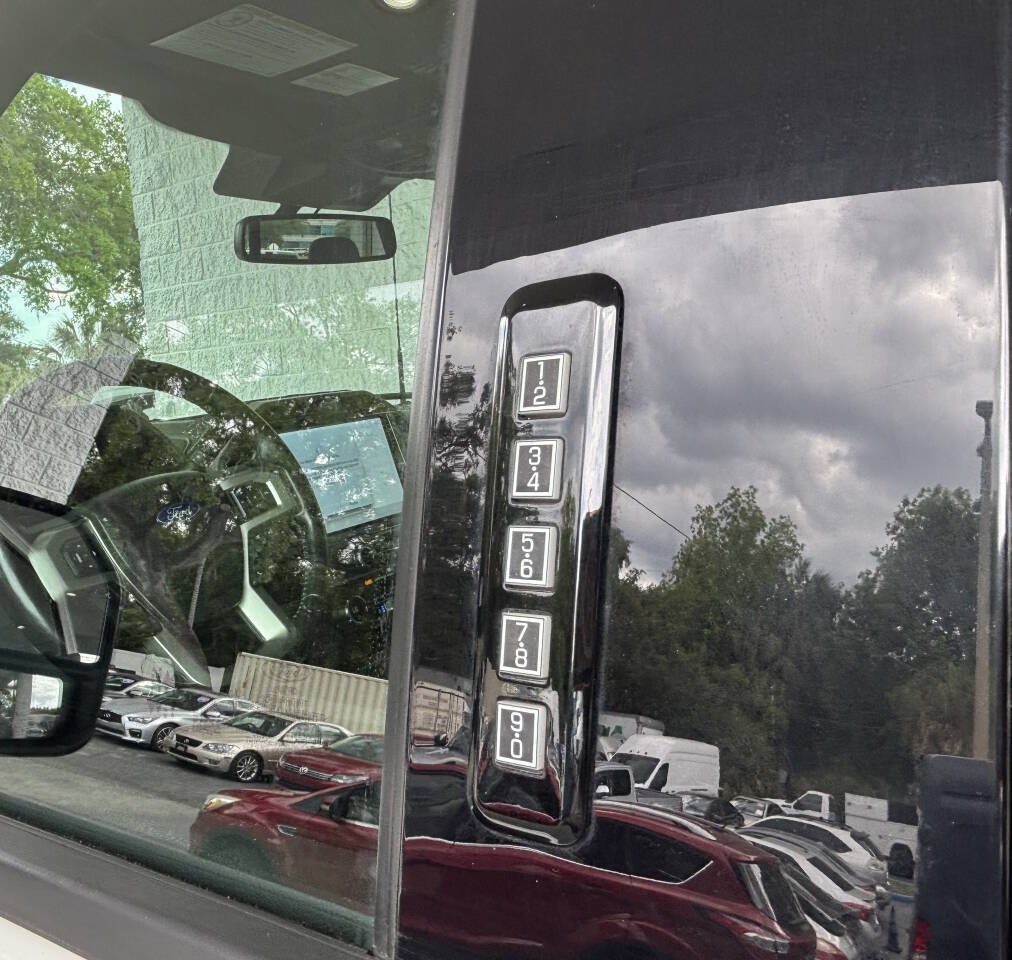 Used 2022 Ford F250 Lariat w/ Tremor Off-Road Package AWD/4WD image 13