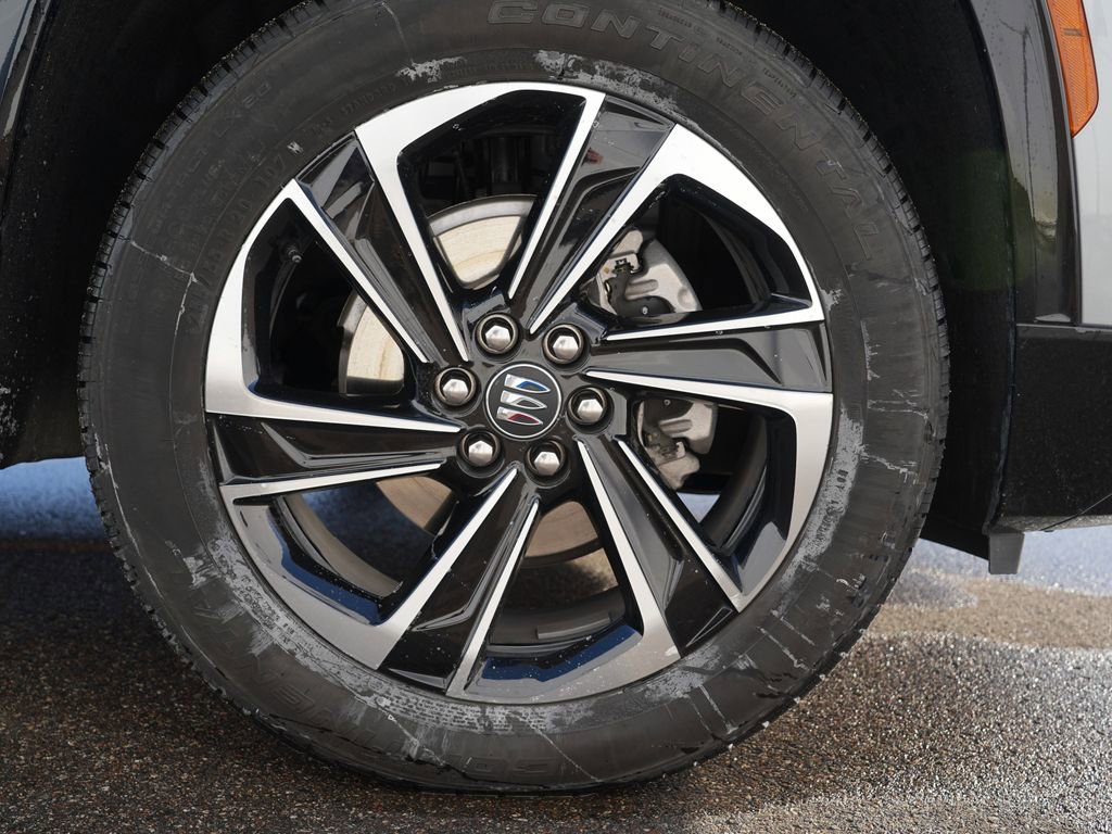 Used 2025 Buick Enclave Sport Touring image 32