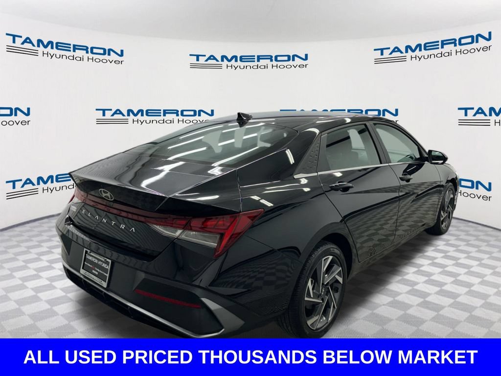 Used 2024 Hyundai Elantra SEL w/ Convenience Package FWD image 5