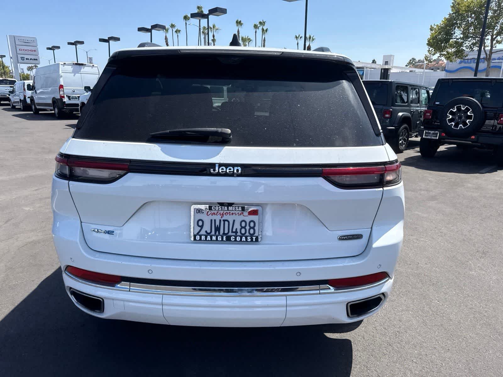 Used 2023 Jeep Grand Cherokee Overland w/ Advanced Protech Group III AWD/4WD image 20