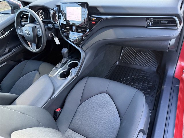Used 2023 Toyota Camry LE image 19