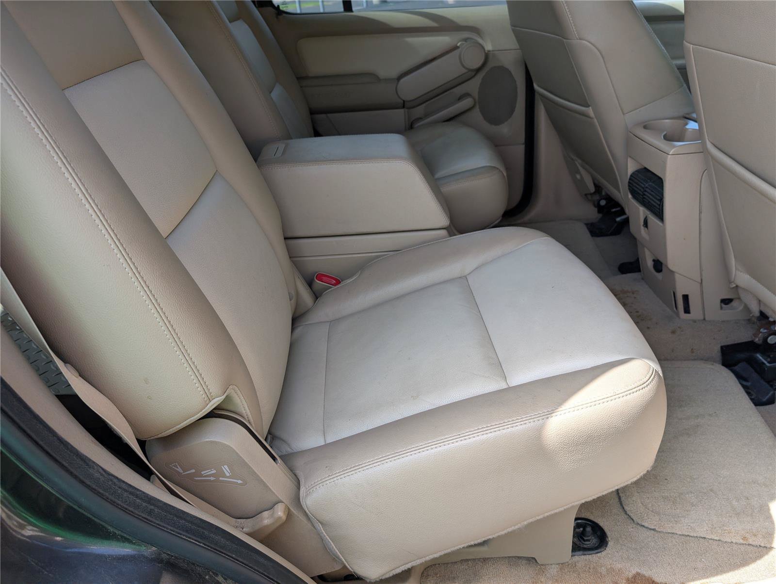 Used 2006 Ford Explorer Eddie Bauer RWD image 35