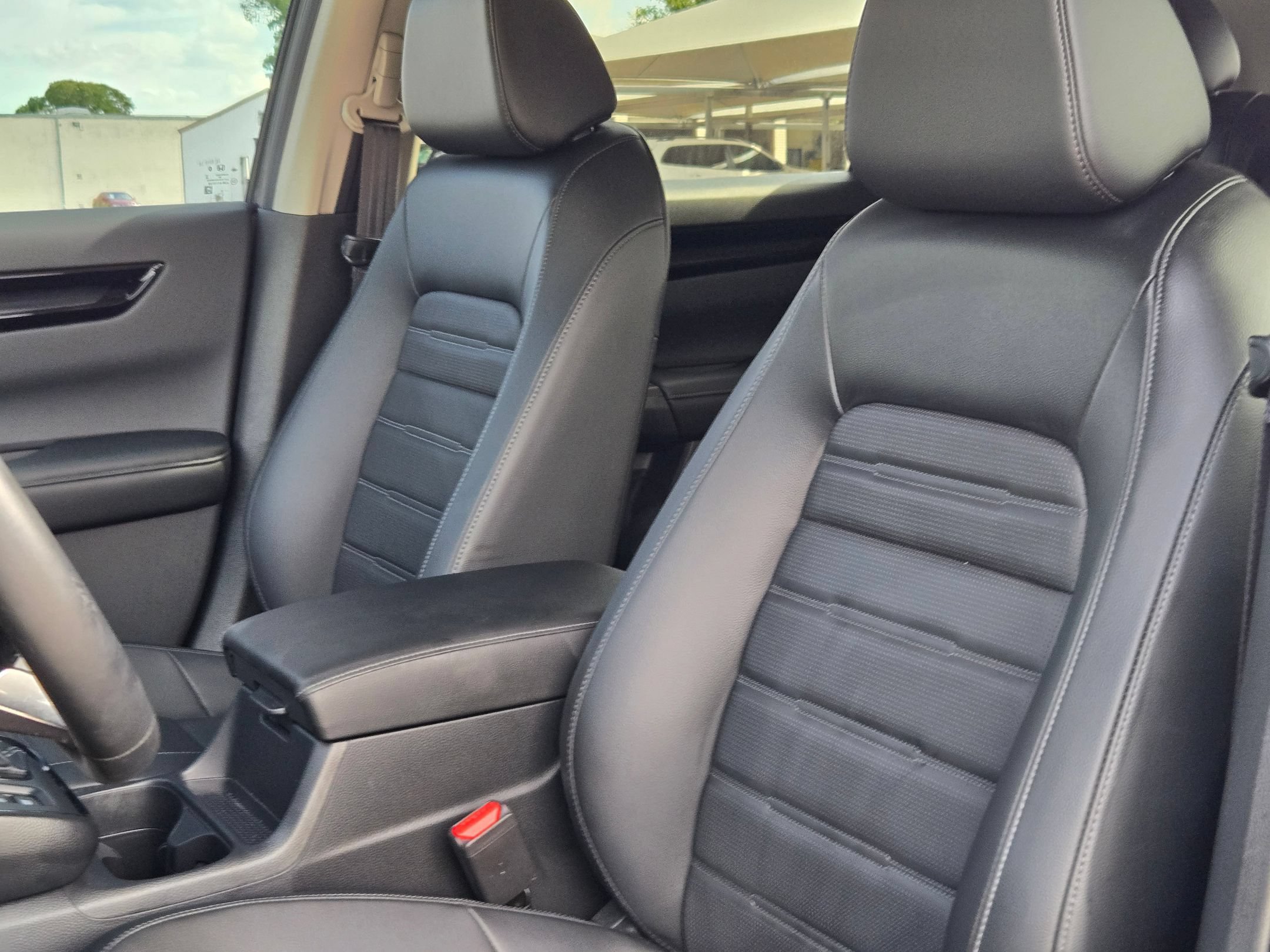 Used 2025 Honda CR-V EX-L image 13