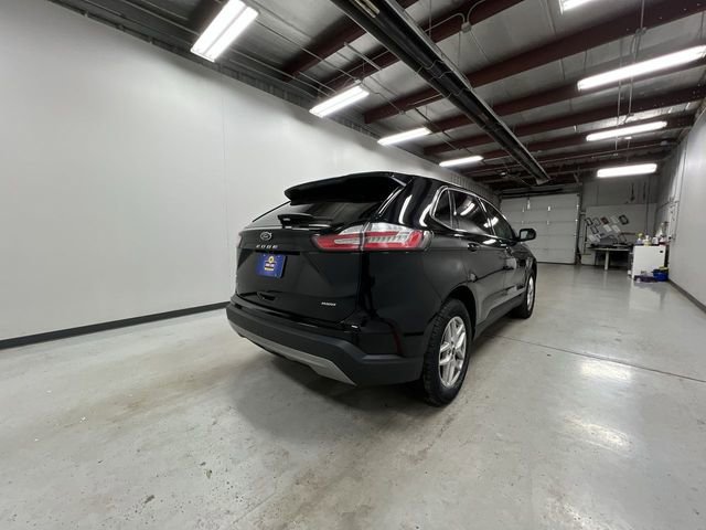 Used 2023 Ford Edge SEL image 8