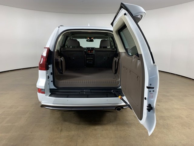 Used 2019 Lexus GX 460 image 13