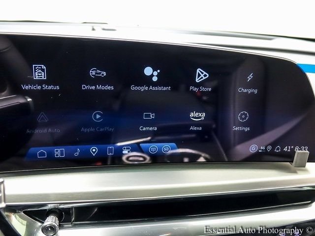 New 2025 Cadillac Lyriq Sport w/ LPO, Floor Liner Package AWD/4WD image 14