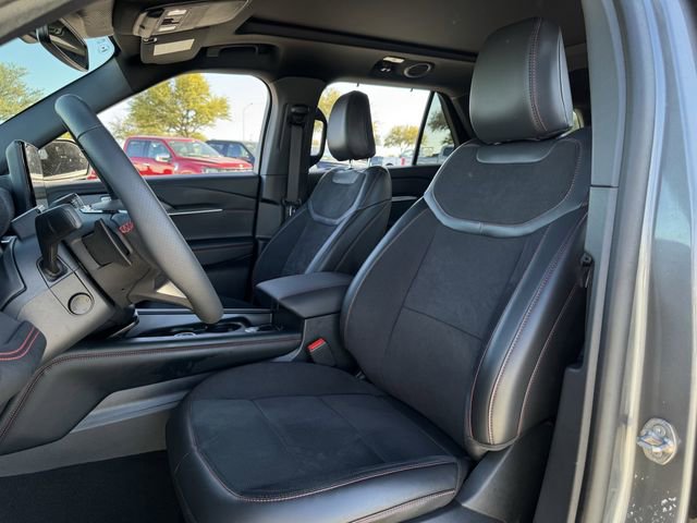 Used 2025 Ford Explorer ST image 26