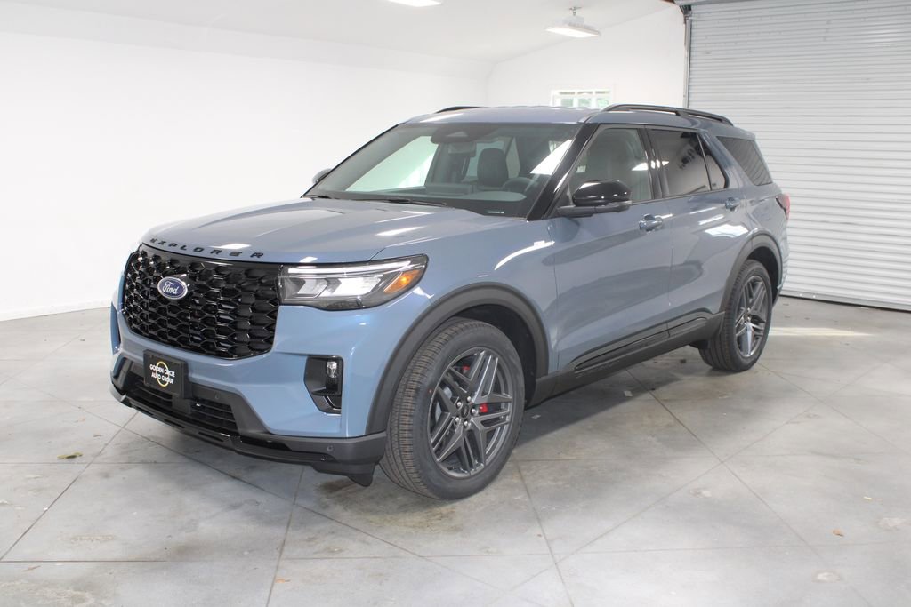 New 2026 Ford Explorer ST-Line w/ ST-Line Street Pack image 3