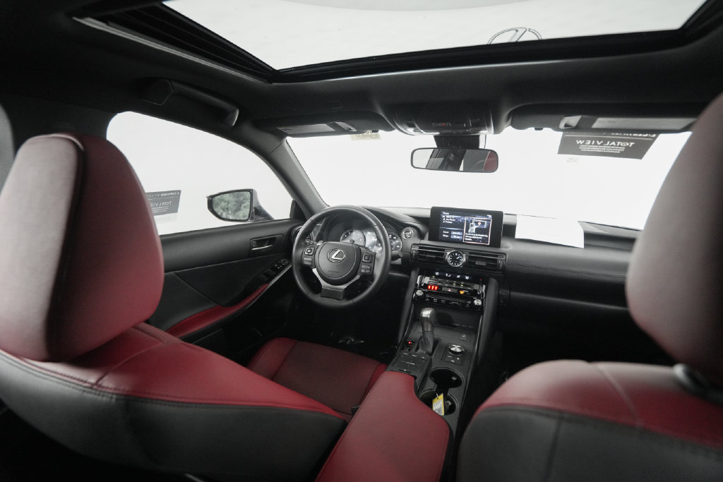 Certified 2025 Lexus IS 350 F Sport RWD image 16