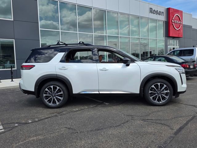 New 2026 Nissan Pathfinder Platinum AWD/4WD image 2