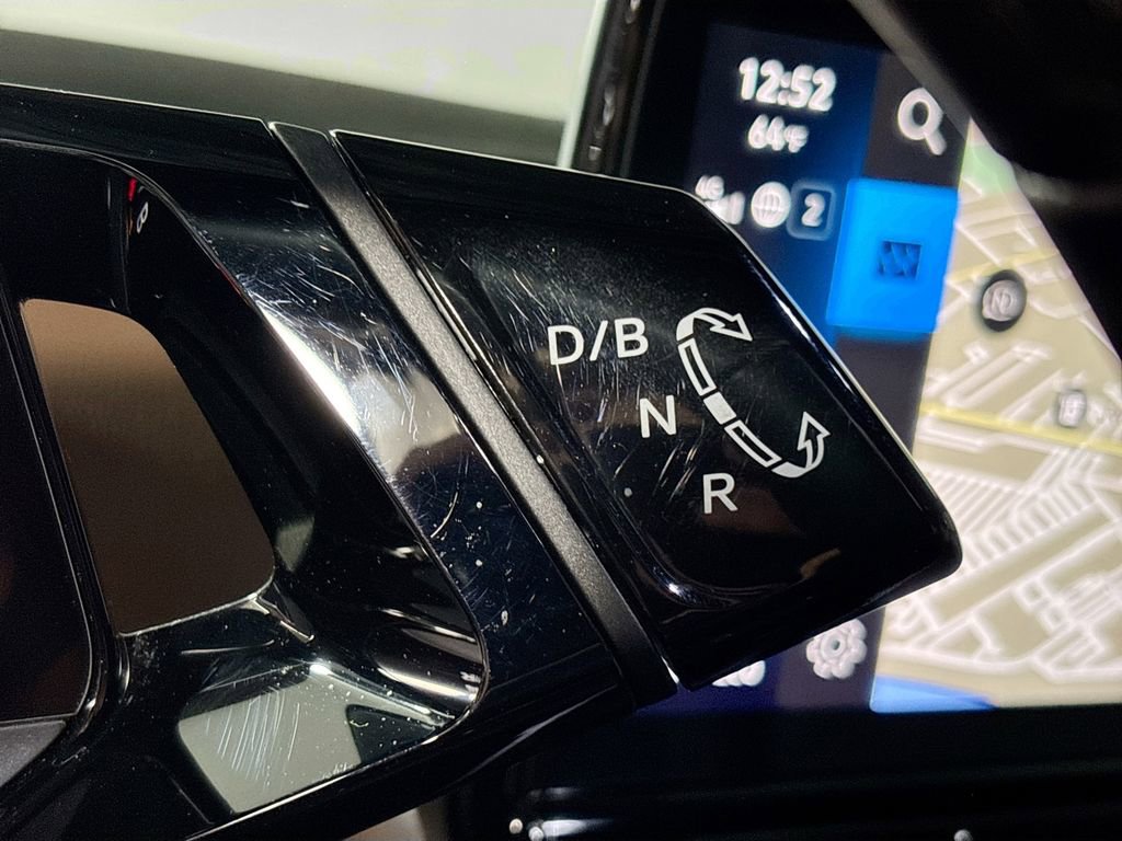 Used 2024 Volkswagen ID.4 2WD image 18