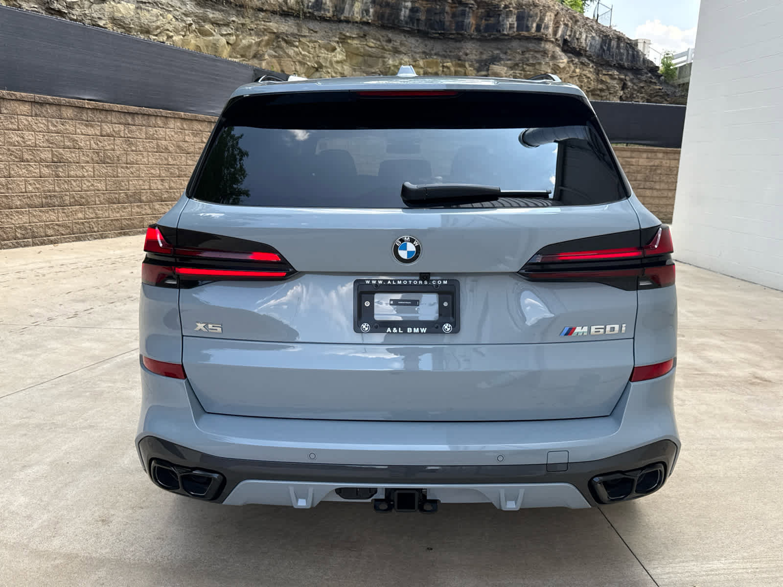 New 2026 BMW X5 M60i w/ Executive Package image 4