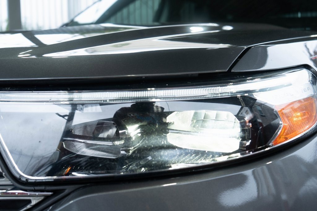 Used 2023 Ford Explorer Limited image 8