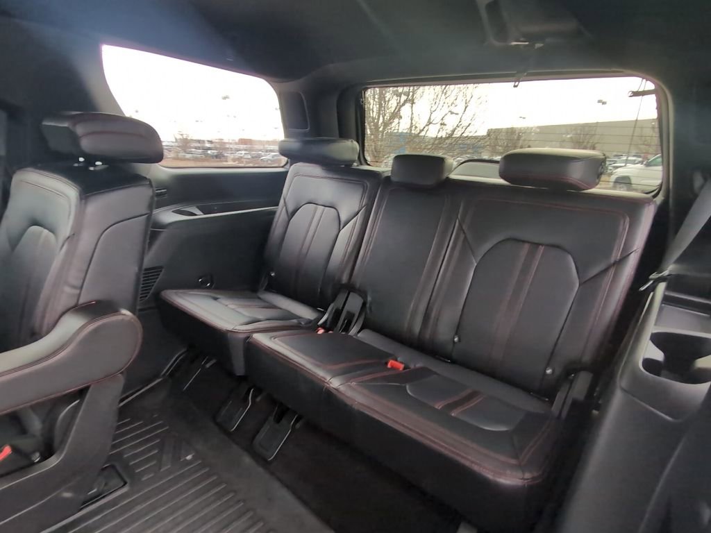 Used 2019 Ford Expedition Limited w/ Equipment Group 303A image 29