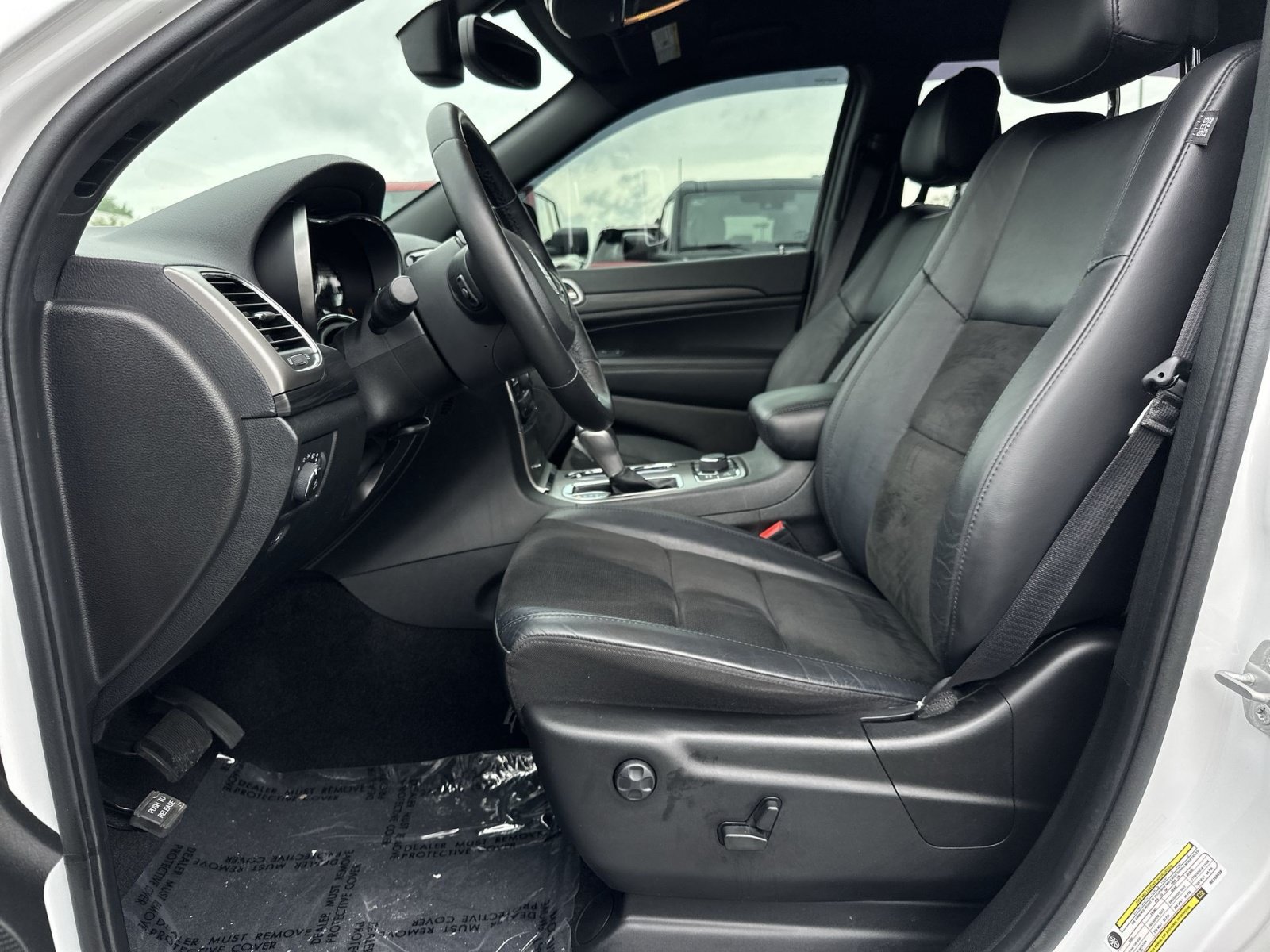 Used 2022 Jeep Grand Cherokee Laredo X AWD/4WD image 14