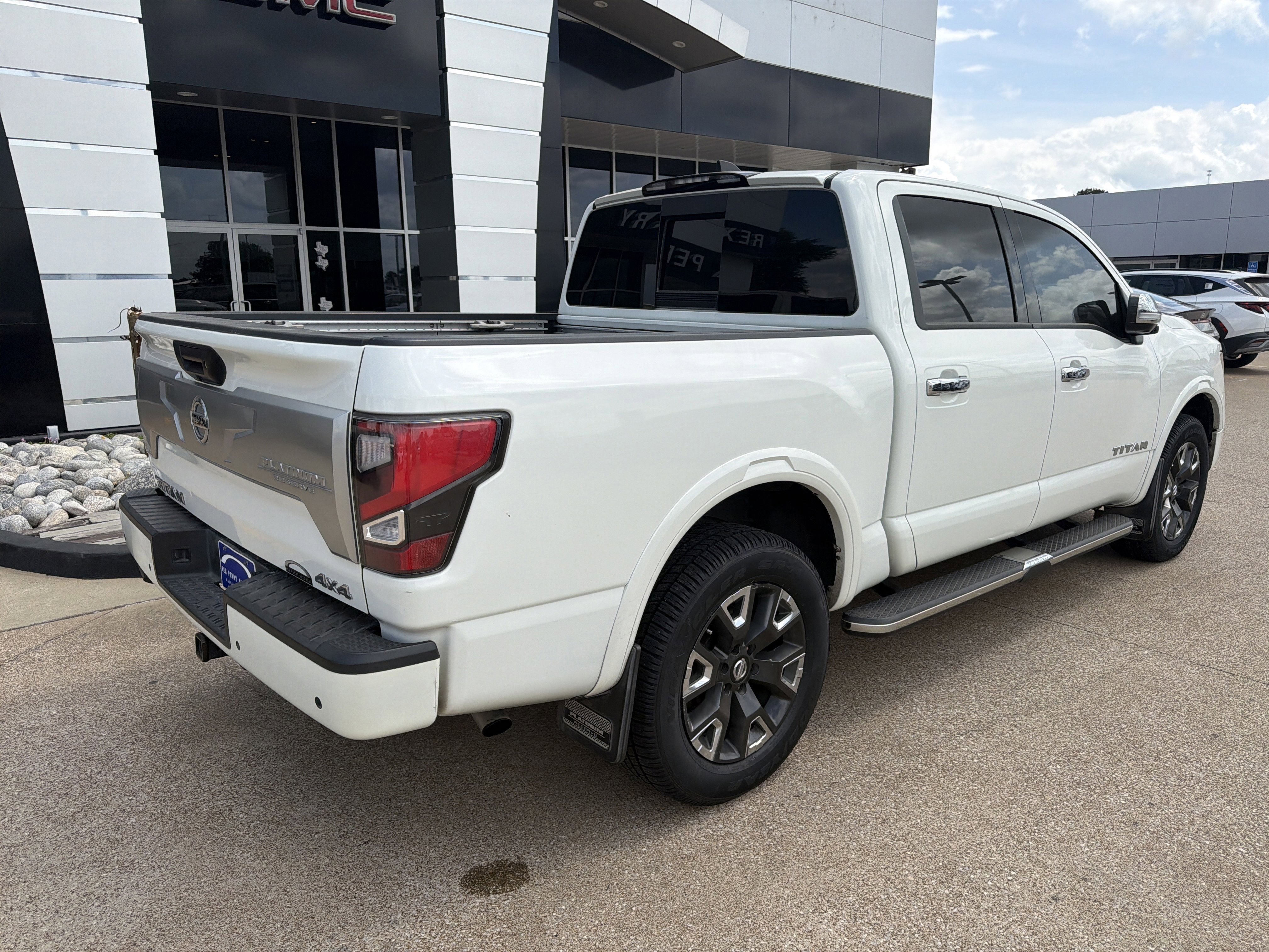 Used 2022 Nissan Titan Platinum Reserve w/ Moonroof Package image 6