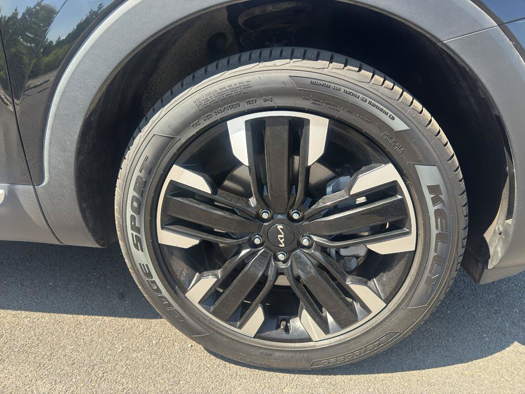 Used 2024 Kia Telluride SX w/ Towing Package FWD image 40