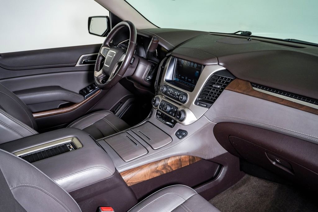 Used 2019 GMC Yukon Denali w/ Denali Ultimate Package image 12