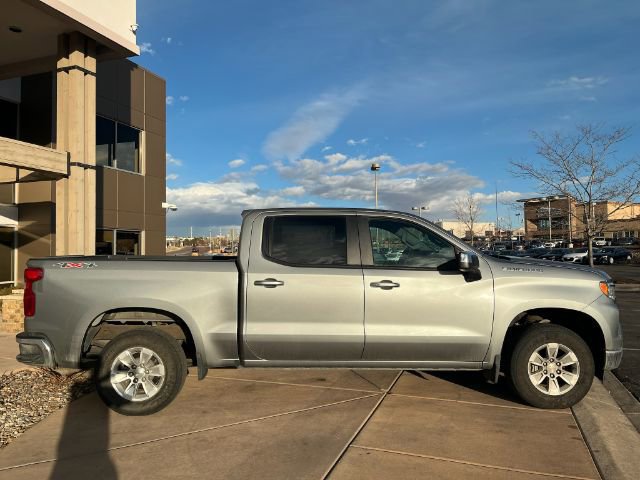 Used 2025 Chevrolet Silverado 1500 LT AWD/4WD image 9