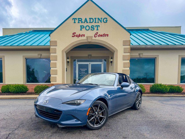 Used 2018 MAZDA MX-5 Miata RF Grand Touring RWD image 2