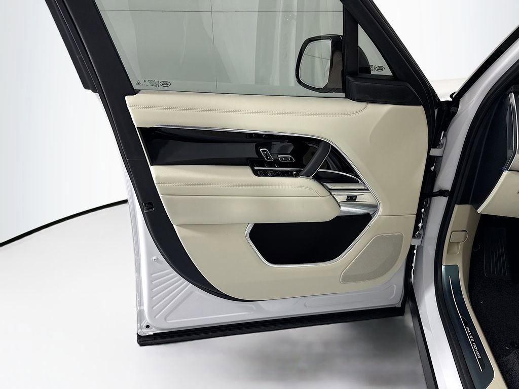 New 2026 Land Rover Range Rover SE image 26