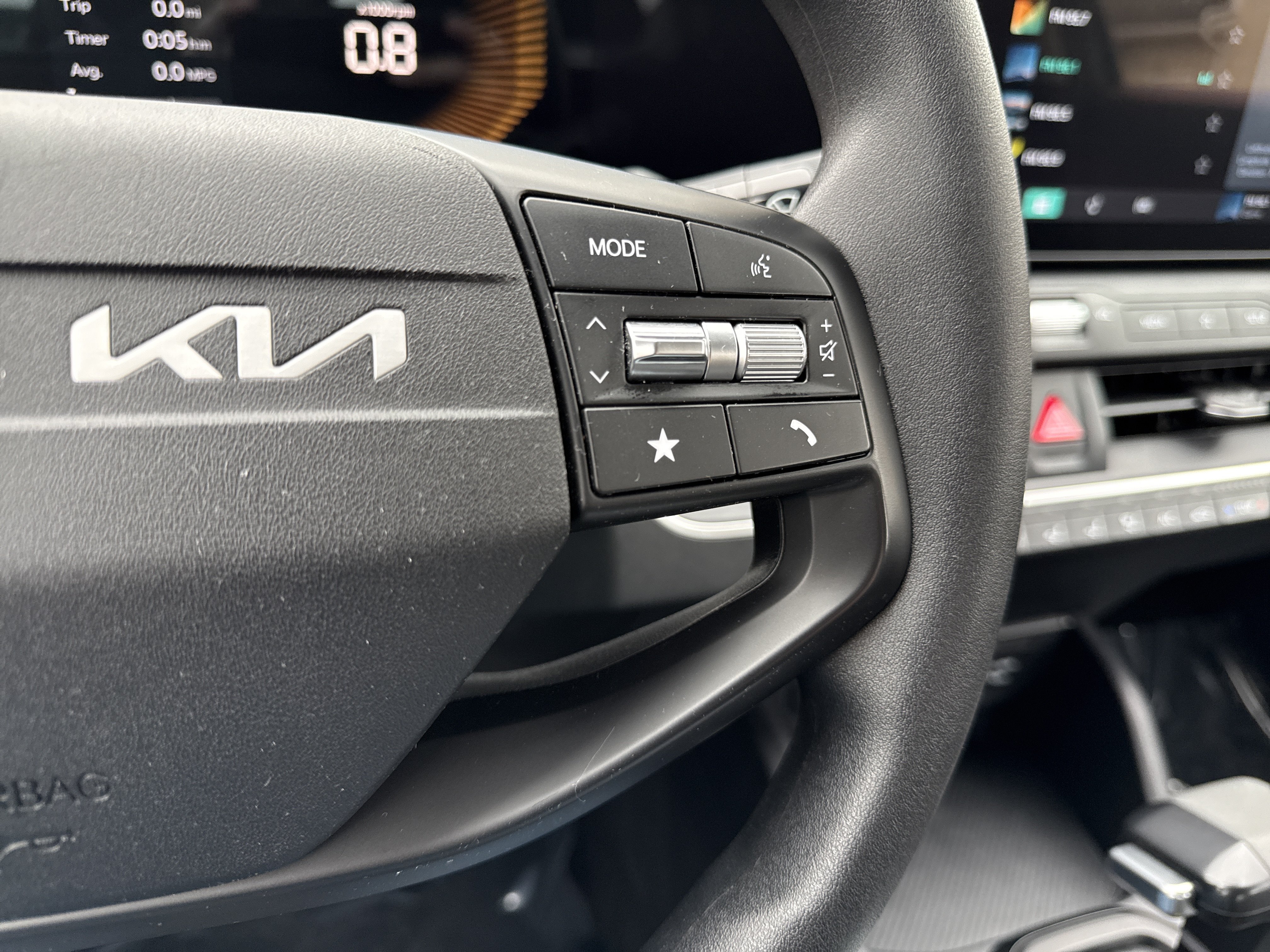 Used 2025 Kia K4 FWD image 27