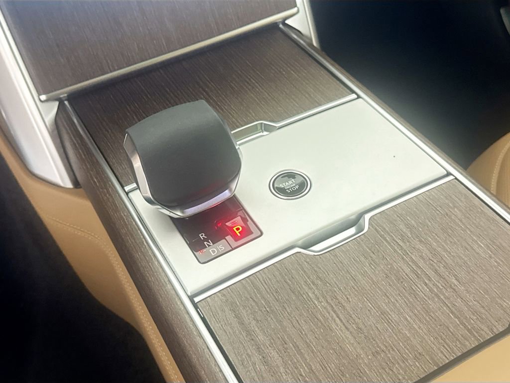 New 2026 Land Rover Range Rover SE AWD/4WD image 16
