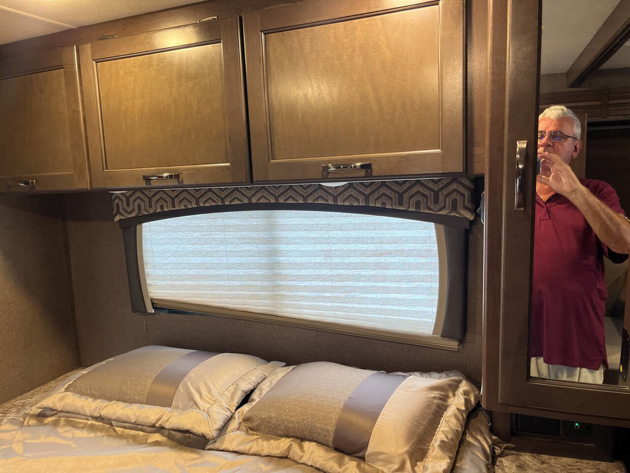 Used 2018 Ford E-450 and Econoline 450 Super Duty w/ Motorhome Prep Package image 40