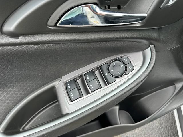 Used 2024 Chevrolet Malibu LT FWD image 9