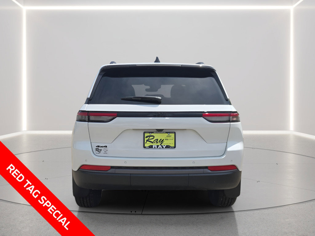 New 2026 Jeep Grand Cherokee Altitude AWD/4WD image 8