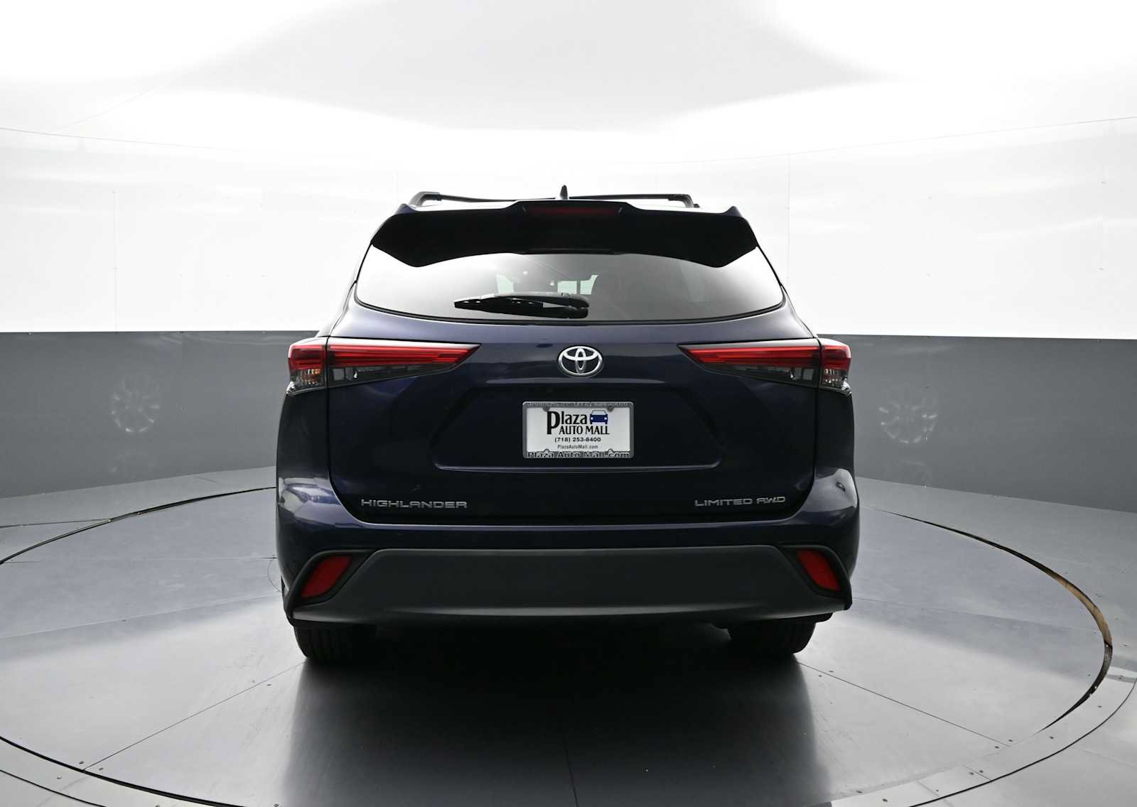 Used 2022 Toyota Highlander Limited AWD/4WD image 7