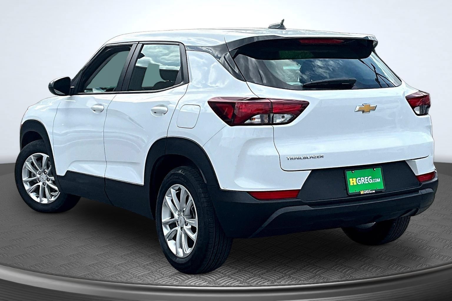 Used 2024 Chevrolet TrailBlazer LS FWD image 4