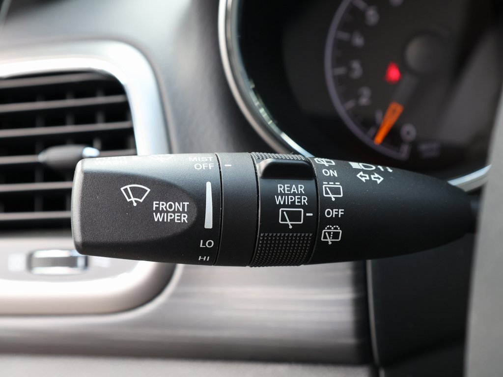 Used 2021 Jeep Grand Cherokee Laredo X image 37