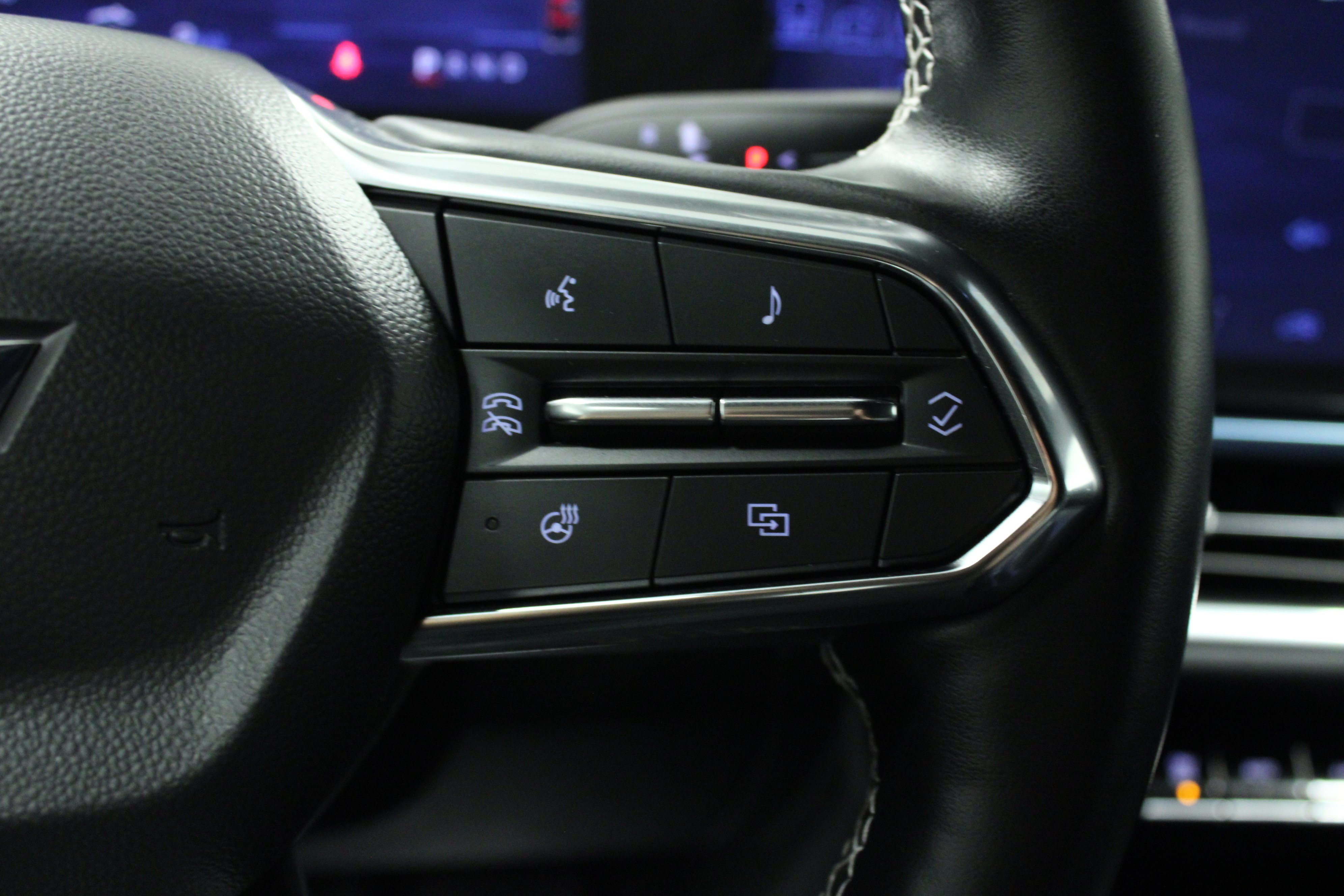 Used 2024 Chevrolet Equinox EV LT FWD image 21