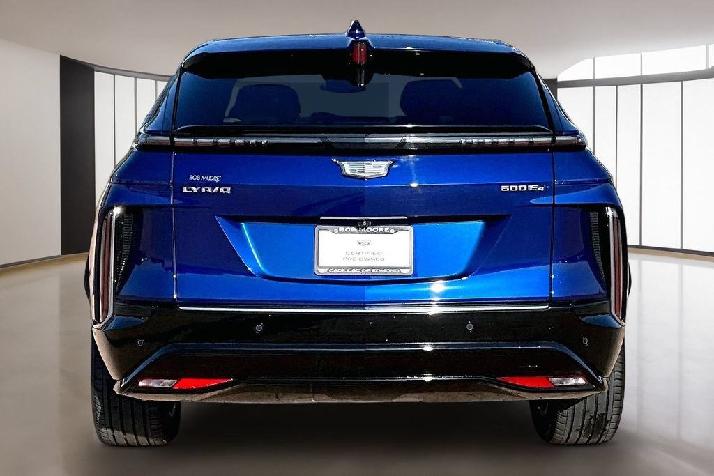 Certified 2024 Cadillac Lyriq Luxury AWD/4WD image 4