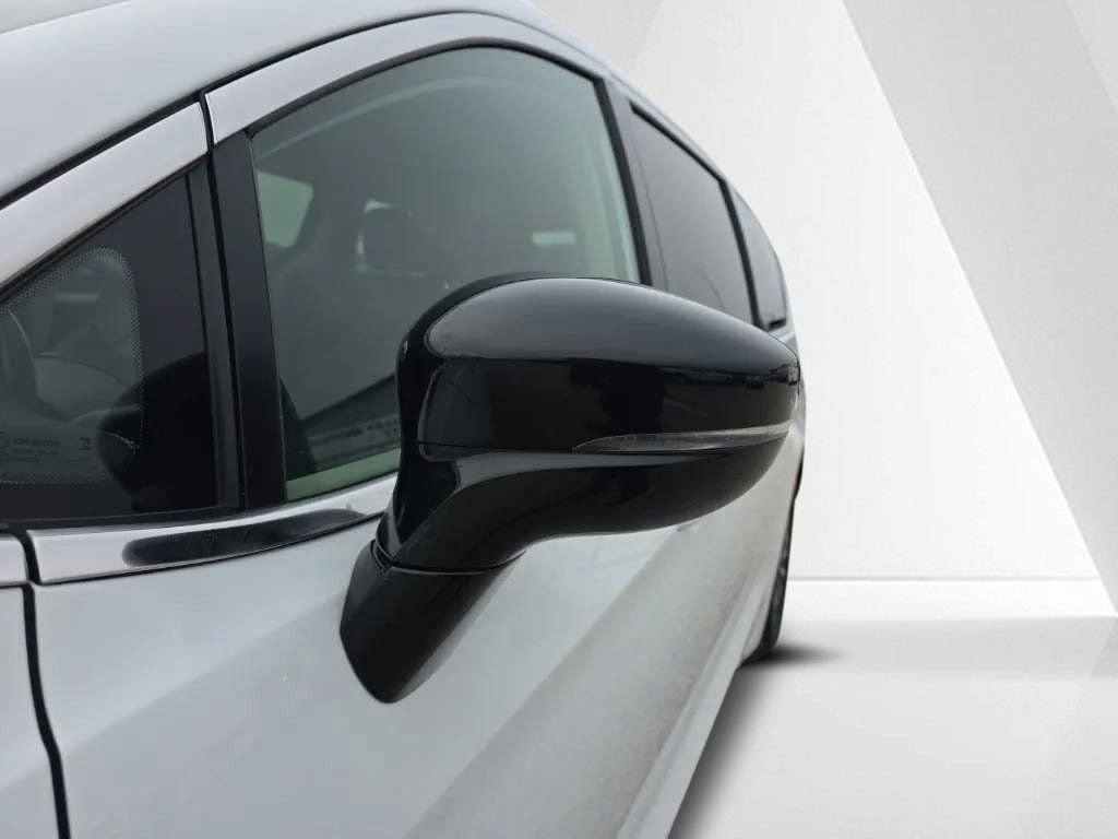 Used 2024 Chrysler Pacifica Select FWD image 9