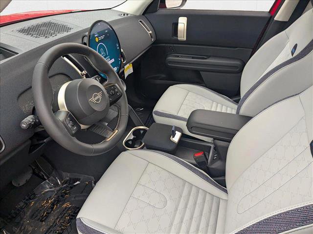 New 2025 MINI Cooper Countryman SE image 3