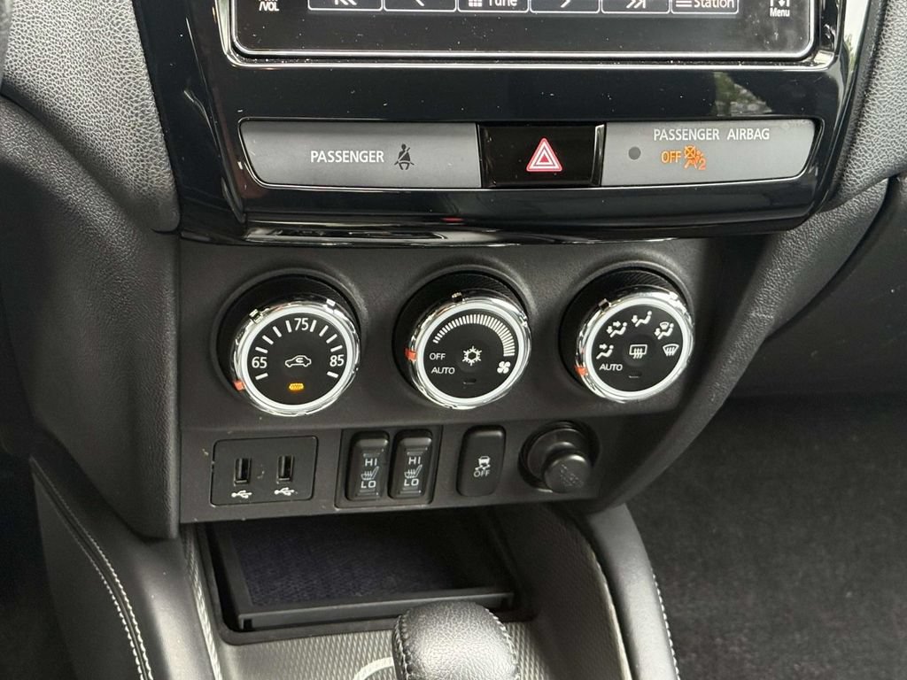 Used 2018 Mitsubishi Outlander Sport SEL FWD image 16